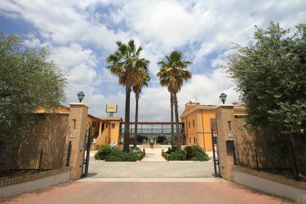 Country House Il Ponte Alba Adriatica Exterior foto
